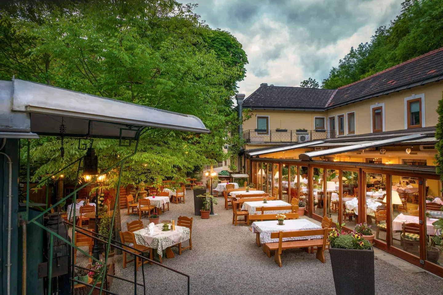 Garden of the Schickh country inn