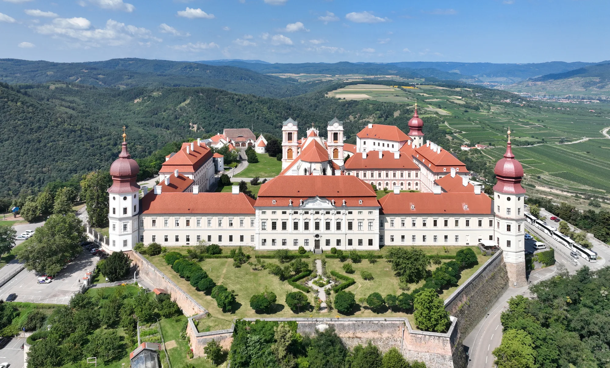 Göttweig Abbey and the wine country around Furth