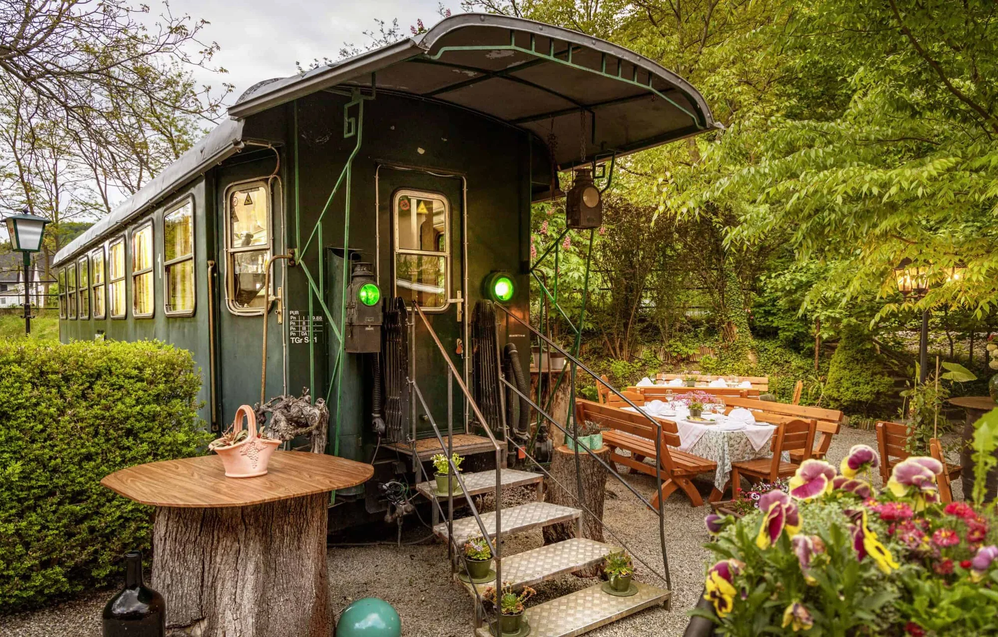Entrance to the carriage in the garden of Landgasthof Schickh
